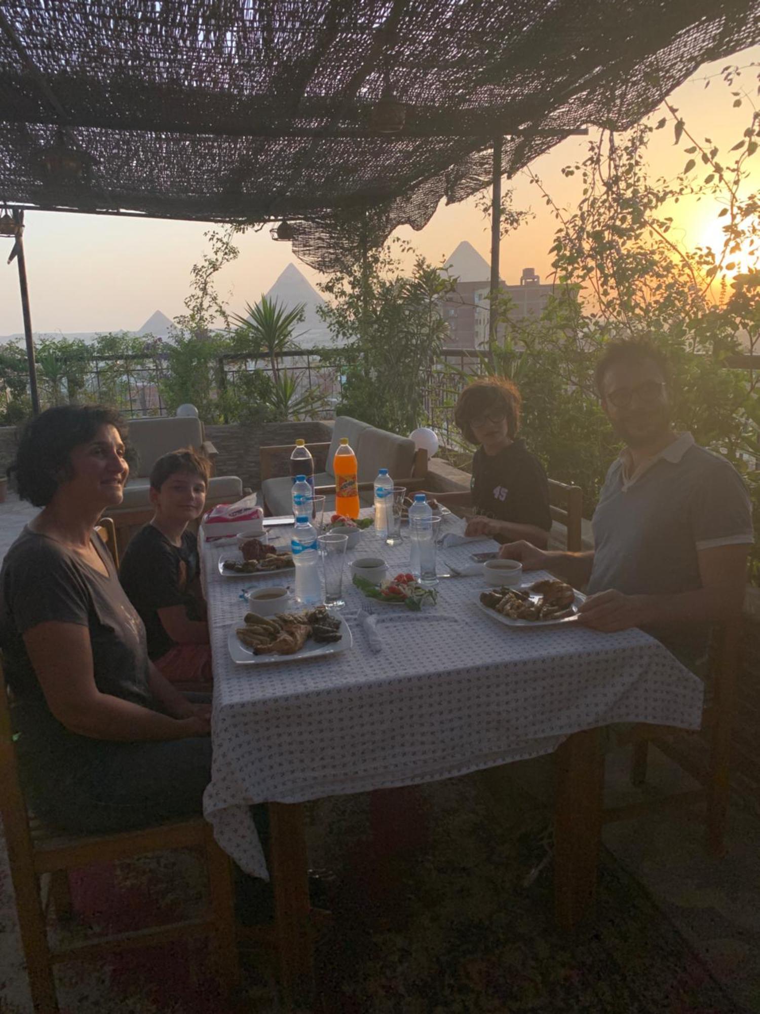 Draz Pyramids View Bed & Breakfast Kafret el-Gabal Eksteriør billede